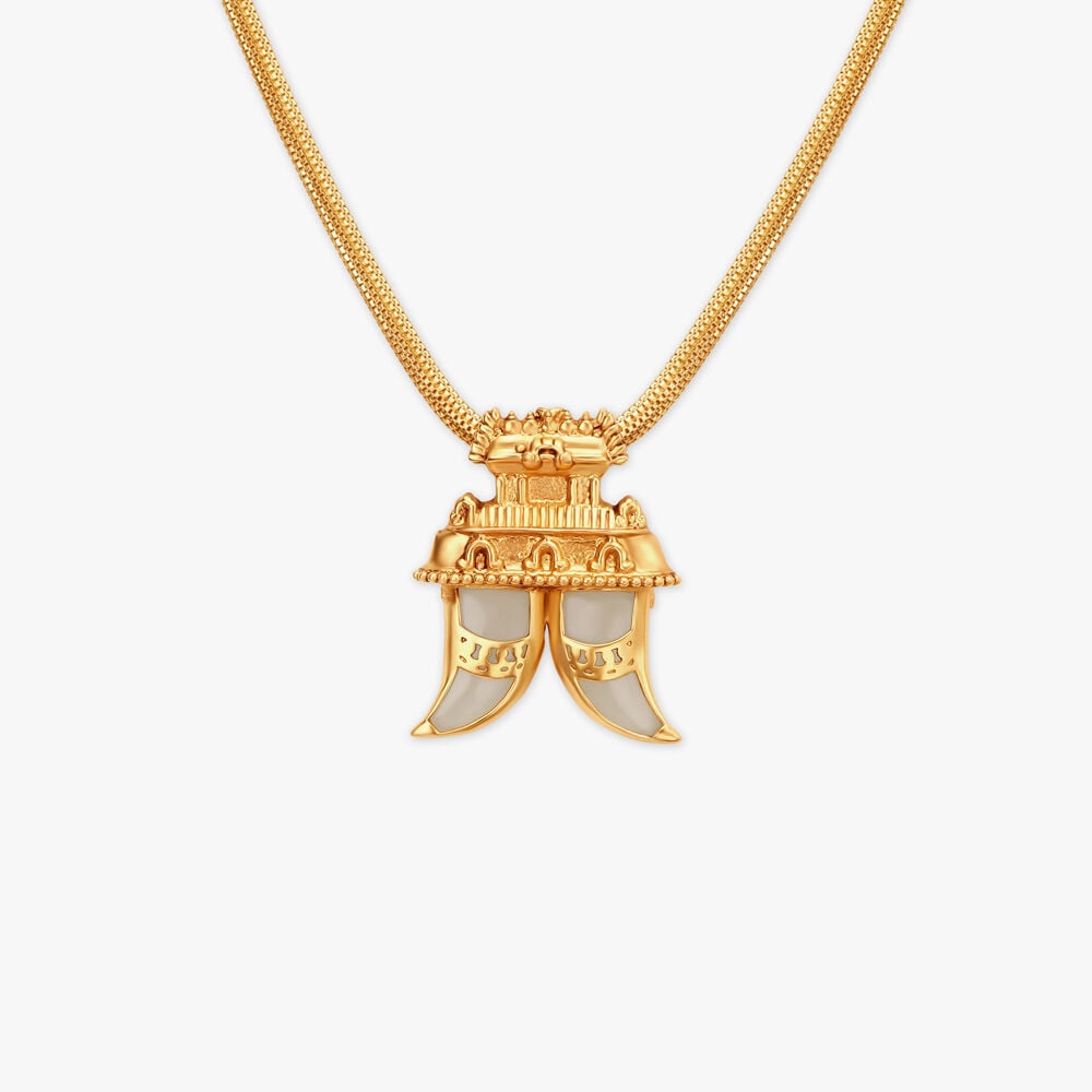 Buy Valiant Tiger Claw Pendant with Chain at Best Price Tanishq US