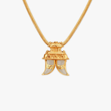 Valiant Tiger Claw Pendant with Chain