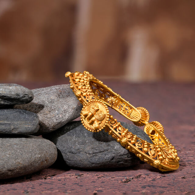 Royal Simhazhi Bangle,,hi-res 