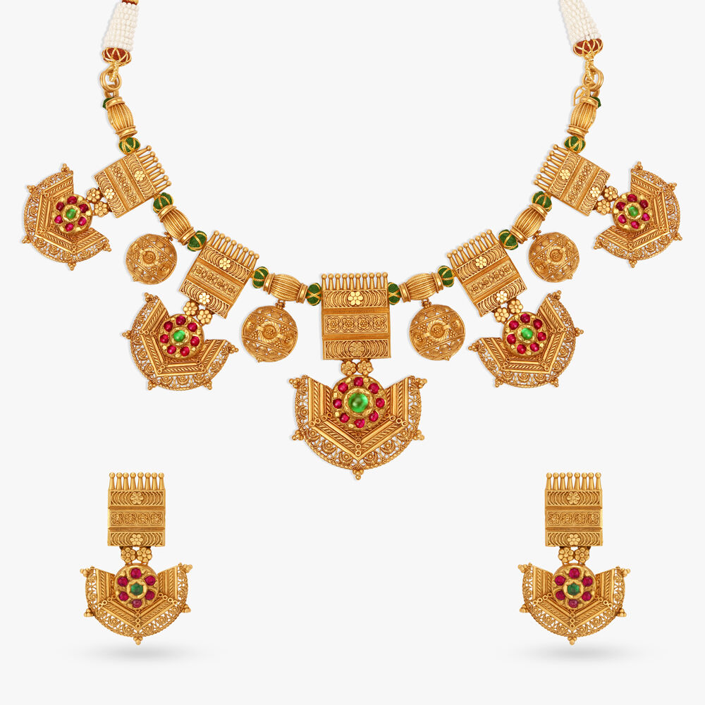 Buy Fanning Desires Necklace Set with Dori Powai at Best Price Tanishq US