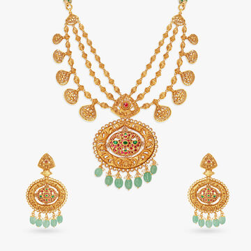 Sumptuous Layered Necklace Set with Nakashi and Kempu Work
