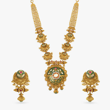 Opulently Classic Necklace Set with Kundan Inlay Work