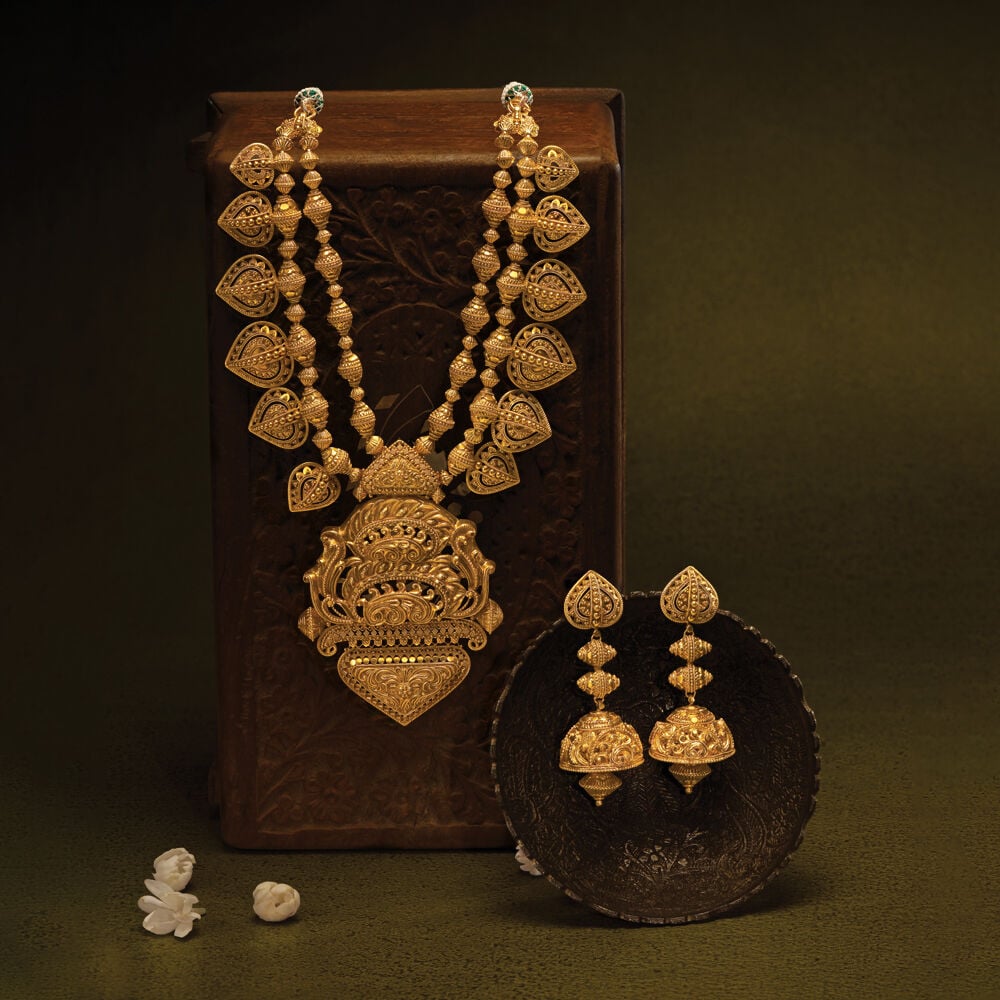 Choker necklace in iowa tanishq
