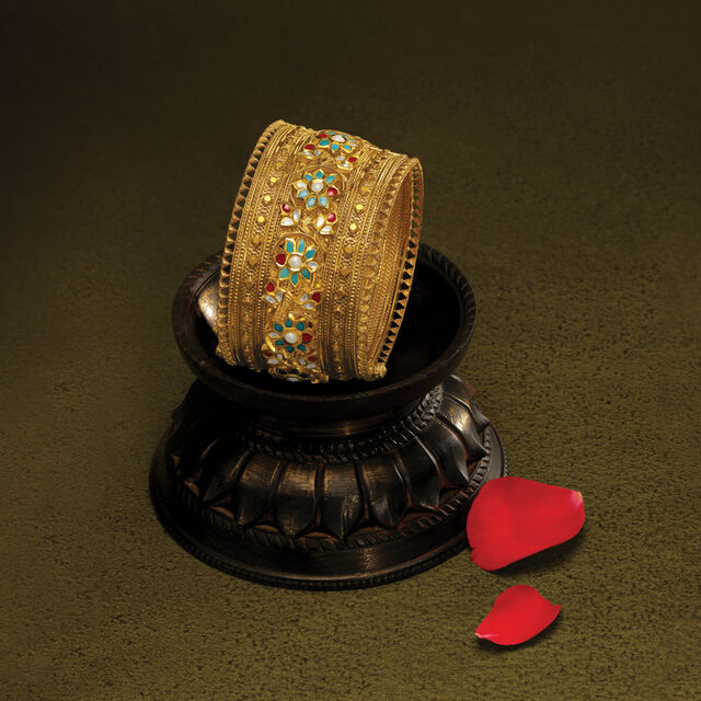 Captivating Floral Motif Kundan Bangle,,hi-res