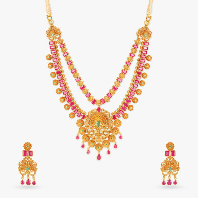 Majestic Kalasam Gold Necklace Set 