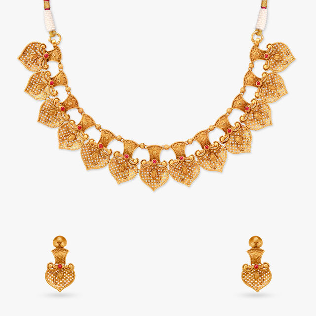 Tanishq 22KT Gold Necklace Set 