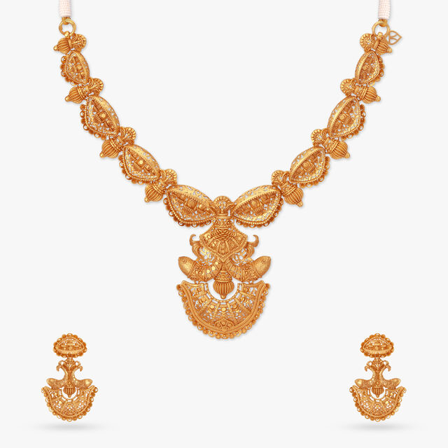 Tale of Tides Gold Necklace Set 