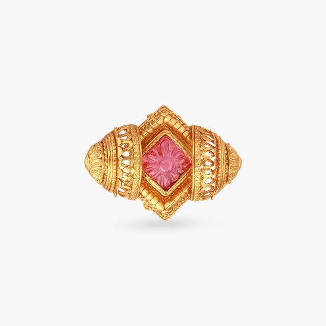 Royal Window Gold Ring 2