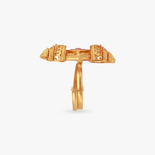 Royal Window Gold Ring 3
