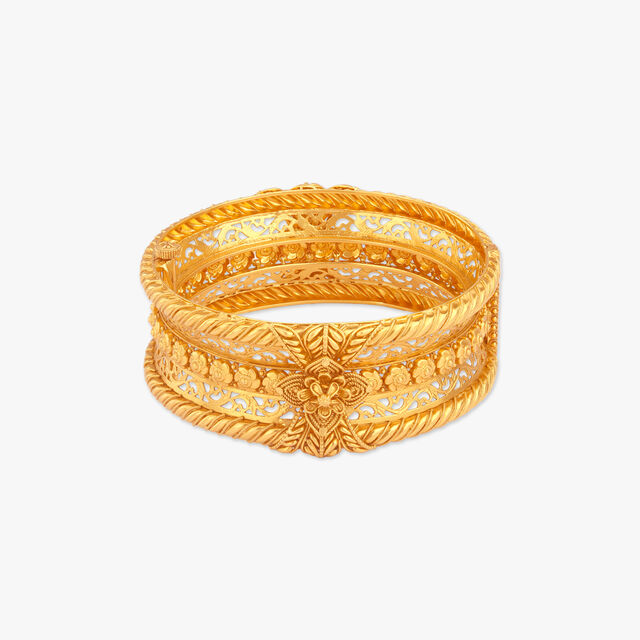 Concave Elegance Gold Bangle