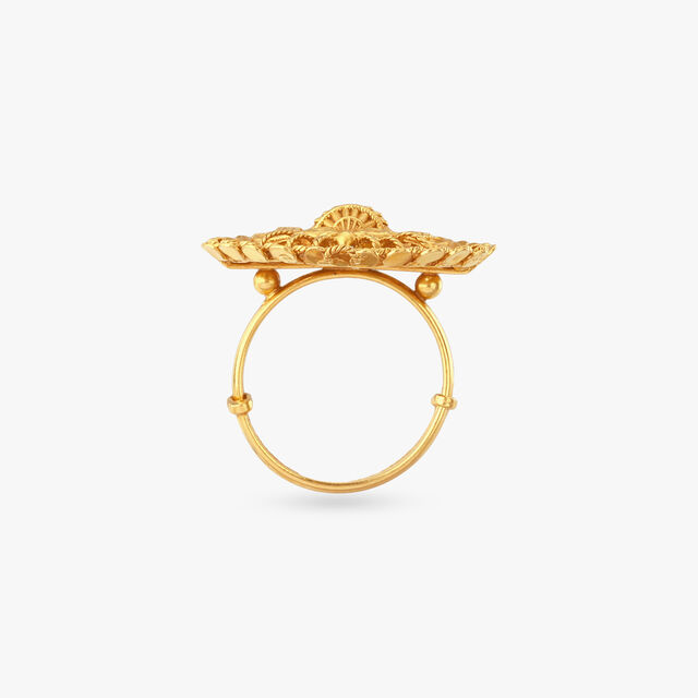 Regal Window Gold Ring 4
