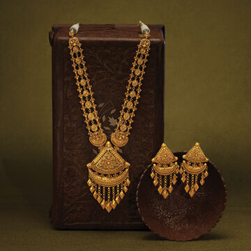 Intricately Designed Necklace Set with Jaali Work