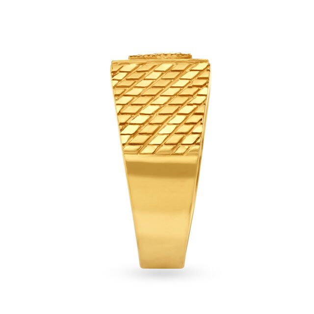 Magnificent 22 Karat Yellow Gold Finger Ring,,hi-res