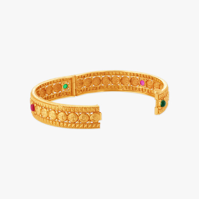 Mesmerizing Traditional Lakshmi Bangles