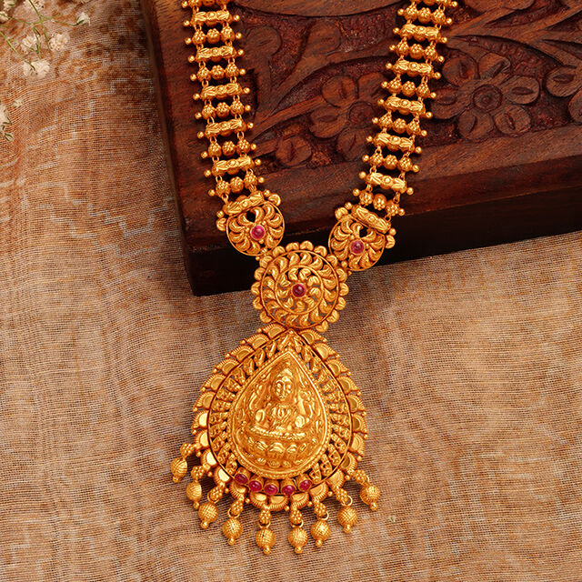 Gleaming Nakshi Haaram,,hi-res 2
