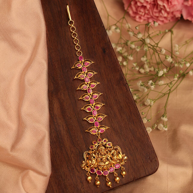 Alluring Peacock Papadibilla Maang Tikka 