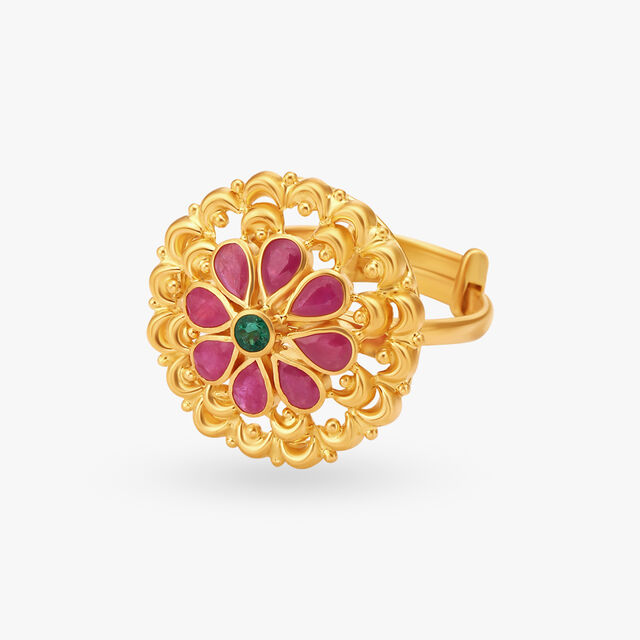 Vibrant Gold Finger Ring 2