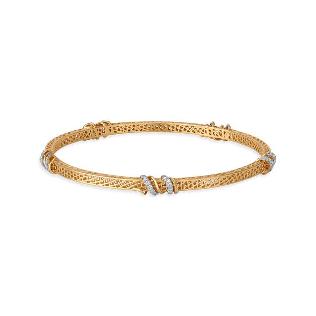 18KT Stunning Diamond Bangle with Gold Jaali patterns 