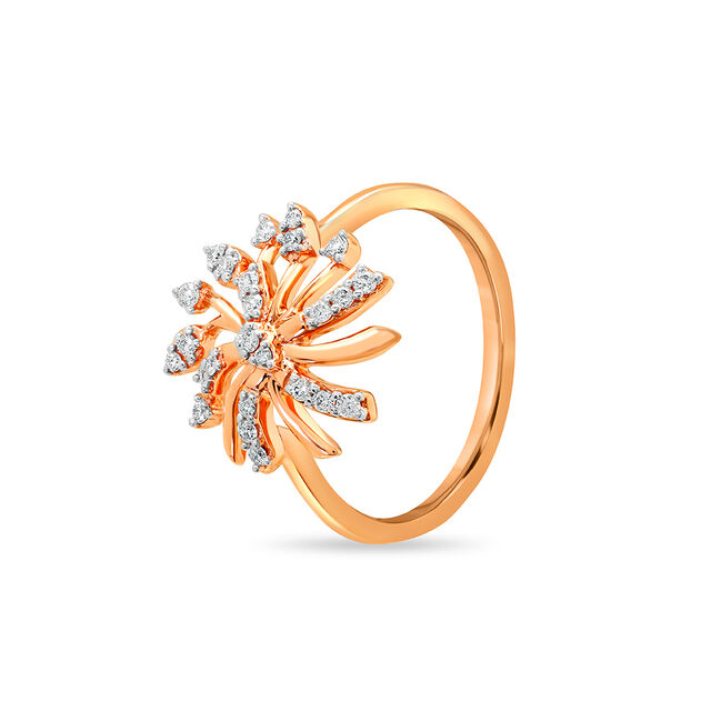 18 KT Rose Gold Pretty Flower Ring 