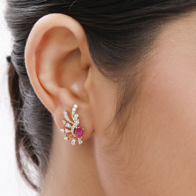 18KT Yellow Gold Graceful Tendrils Stud Earrings