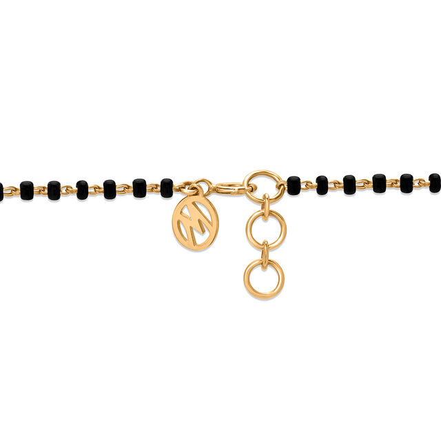 18 KT Sparkling Diamond Mangalsutra 4