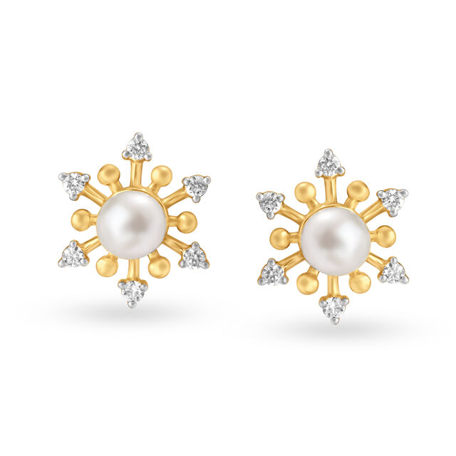 Tanishq Dazzling Gold and Diamond Stud Earrings 