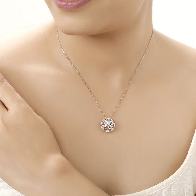 18 KTRose Gold Ornate Flower Diamond Pendant With Chain 3