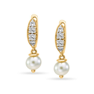 18 KT Graceful Pearl Hoop Earrings