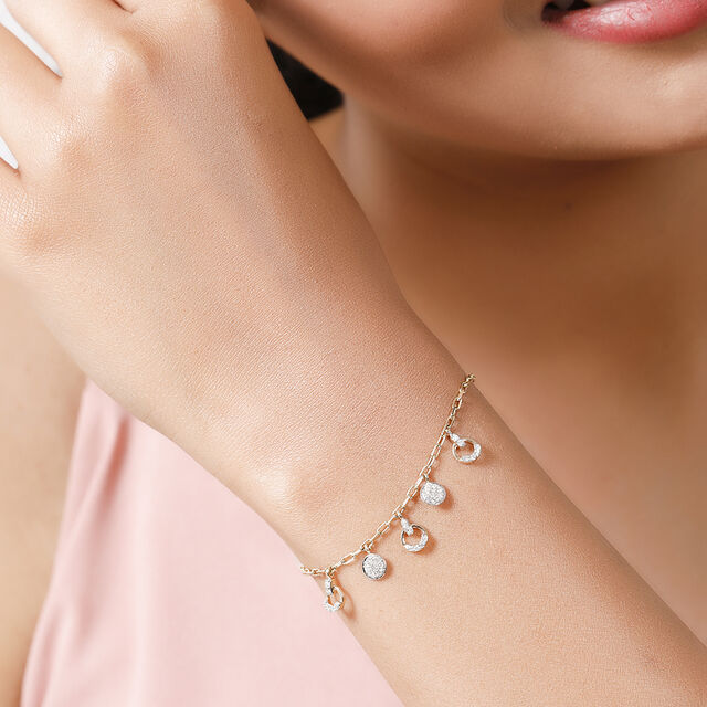 18Kt Yellow Gold Sparkling Wheels Diamond Bracelet 