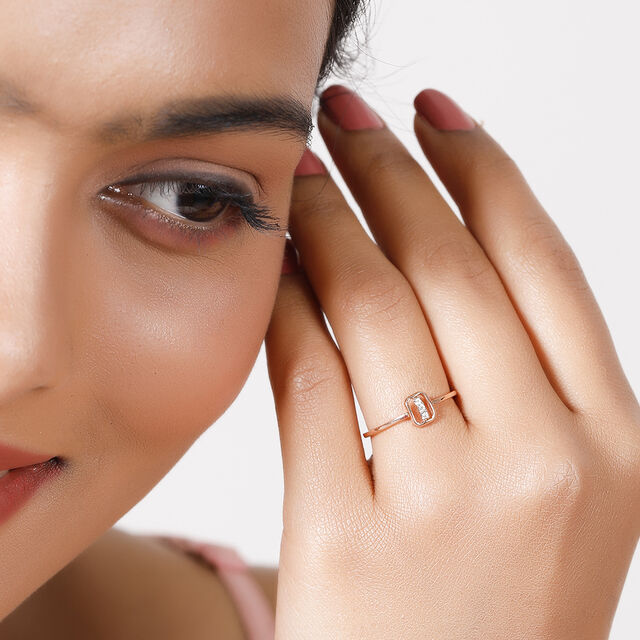 18KT Rose Gold Radiant Rectangle Trio Diamond Finger Ring