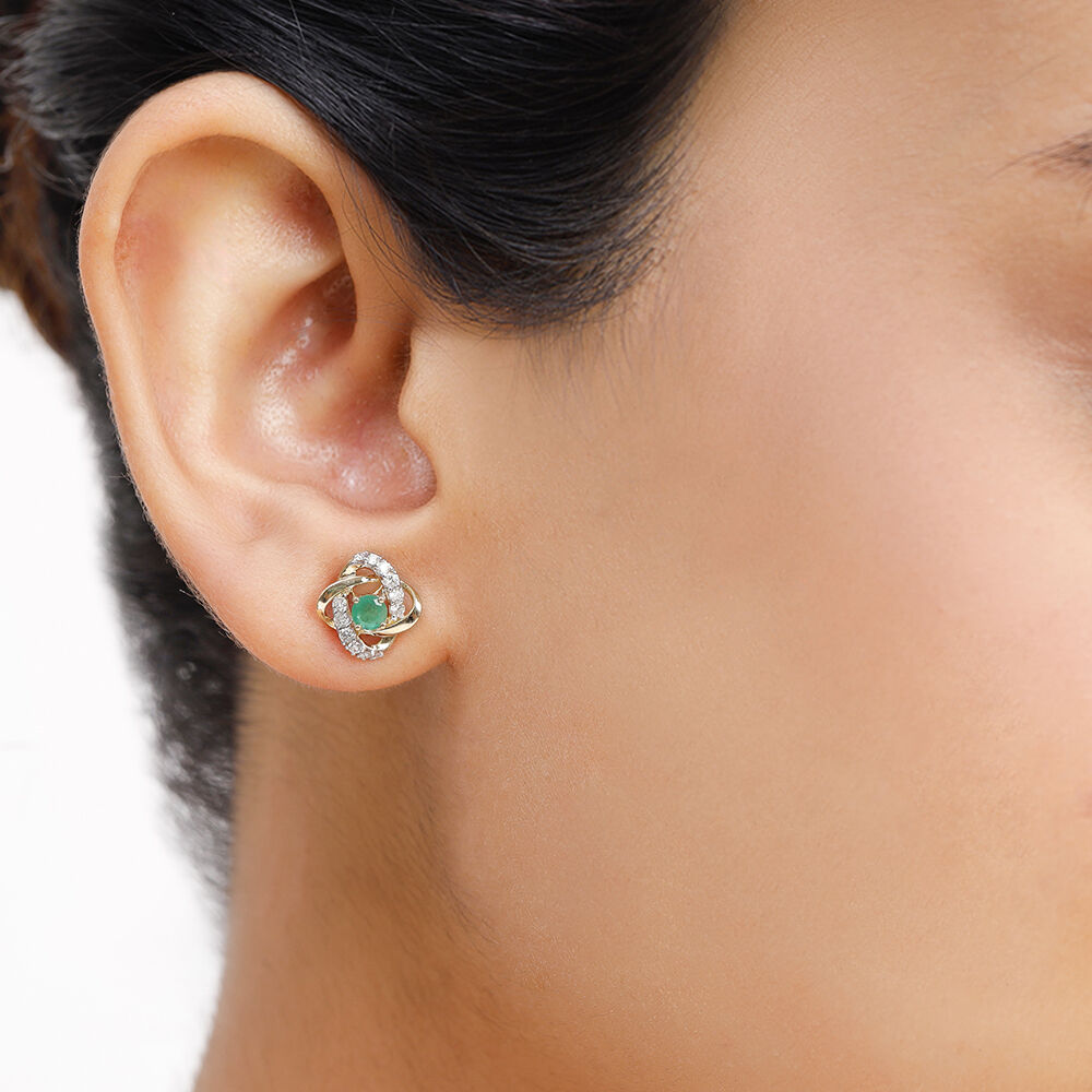Emerald gold earrings tanishq sale
