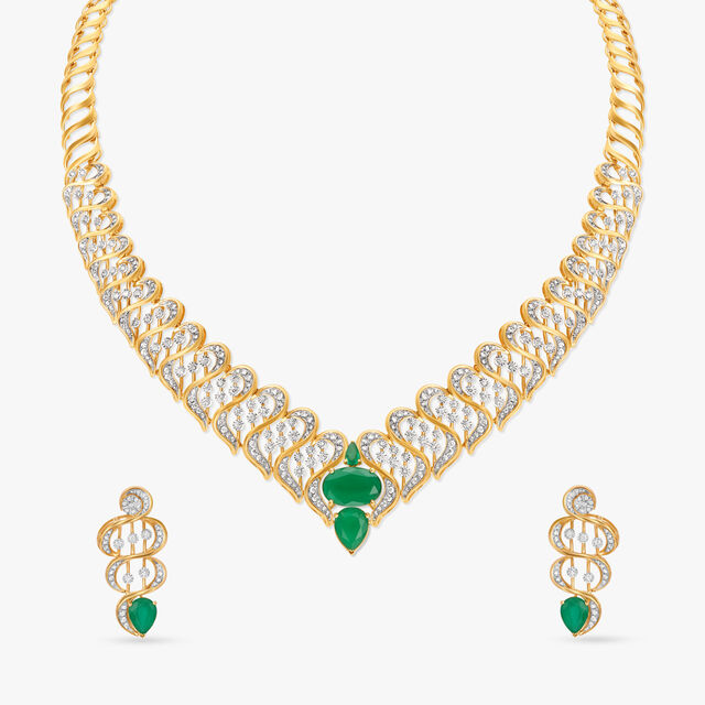Delightful Shimmers Diamond Necklace Set 