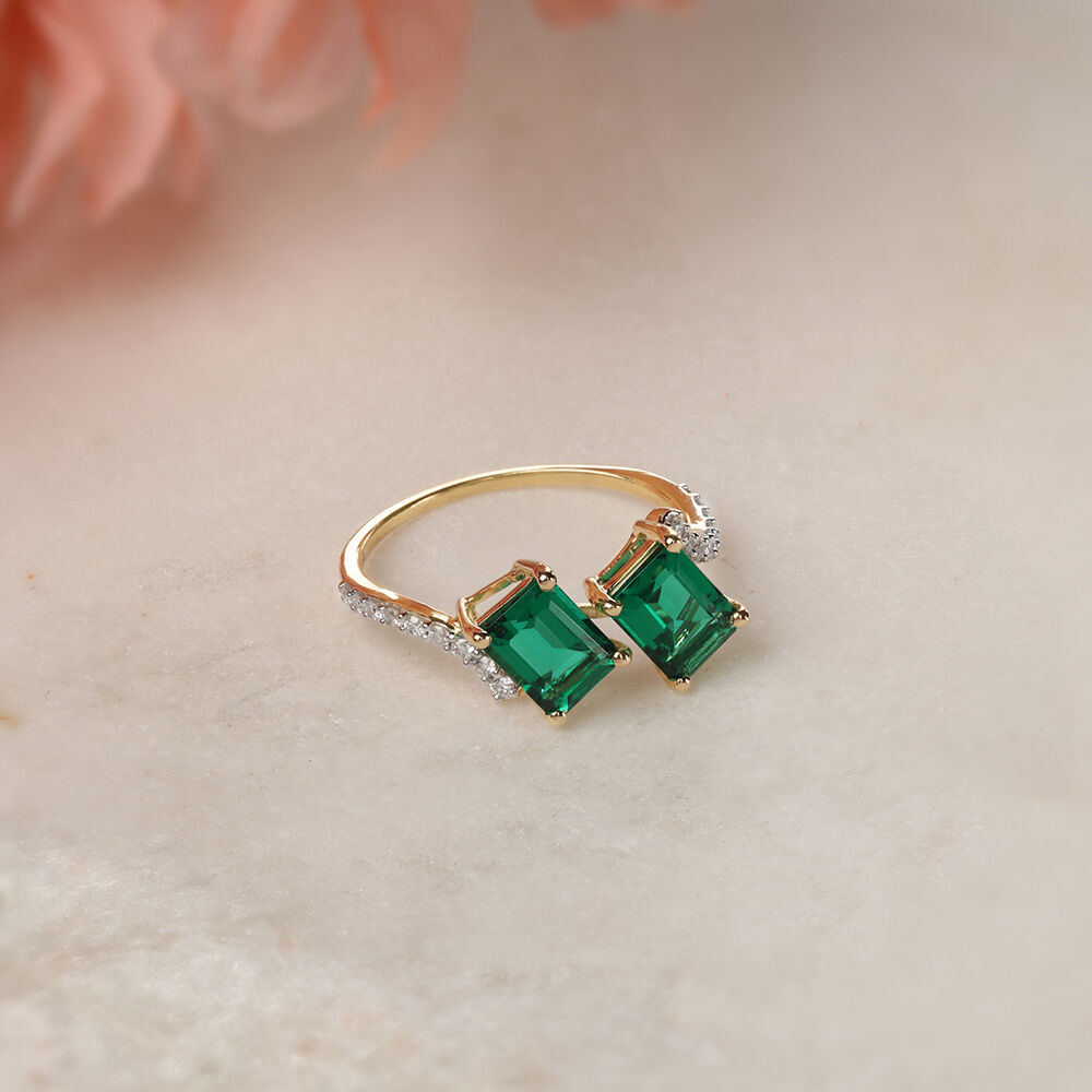 Buy Radiant Envy 18KT Emerald Diamond Ring at Best Price Tanishq US