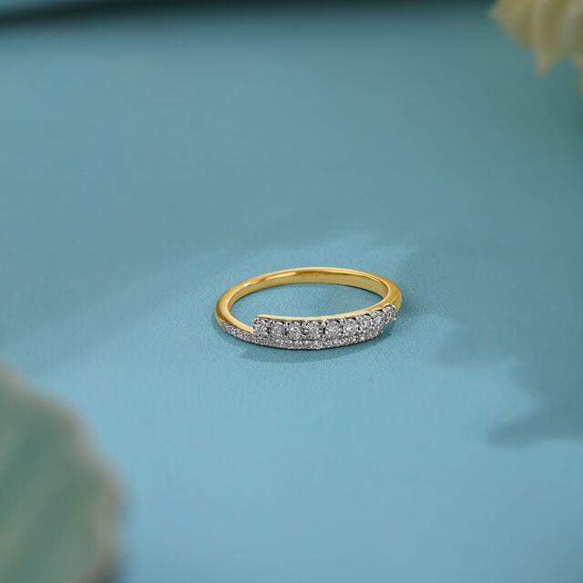 Linear Elegance 14KT Gold & Diamond Ring 