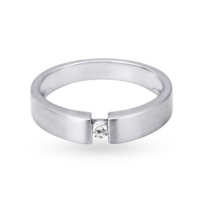 Sleek Platinum Diamond Finger Ring