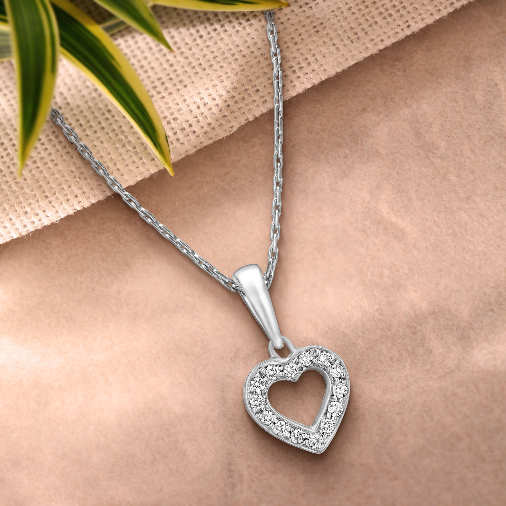 Buy Upscale 950 Platinum And Diamond Pendant at Best Price Tanishq UAE