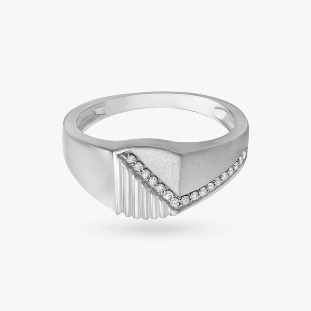 Stylish Diamond Ring