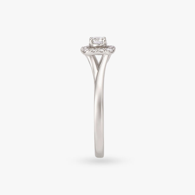 Chic Diamond Finger Ring