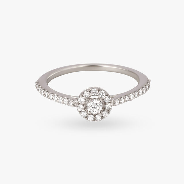 Glamorous Diamond Finger Ring