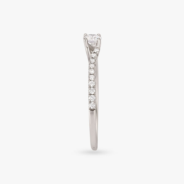 Graceful Diamond Finger Ring 3