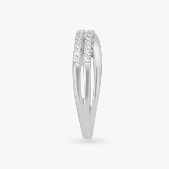 Sleek Platinum Elegance Ring