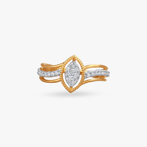 Elegant Cluster Diamond Finger Ring
