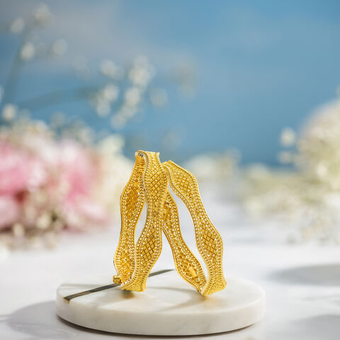 Mesmerising Gold Kolkata Style Bangles