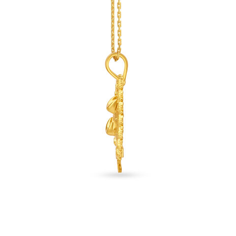 Pear Shape Filigree Gold Pendant
