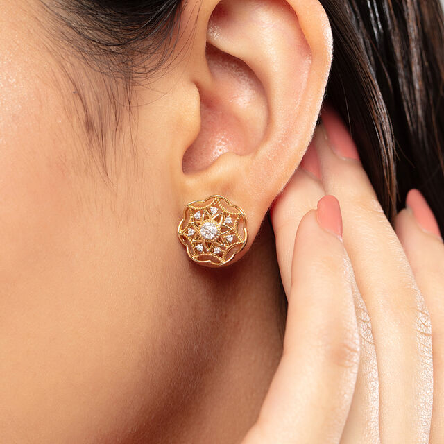 Twinkle Petal Diamond Stud Earrings 2