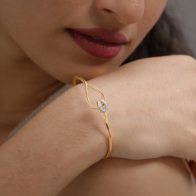 Graceful Twist Diamond Bangle 2
