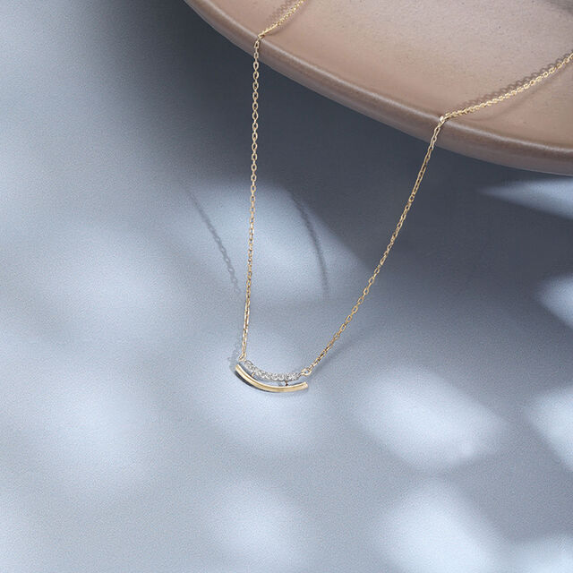 Curved Spark Diamond Necklace 