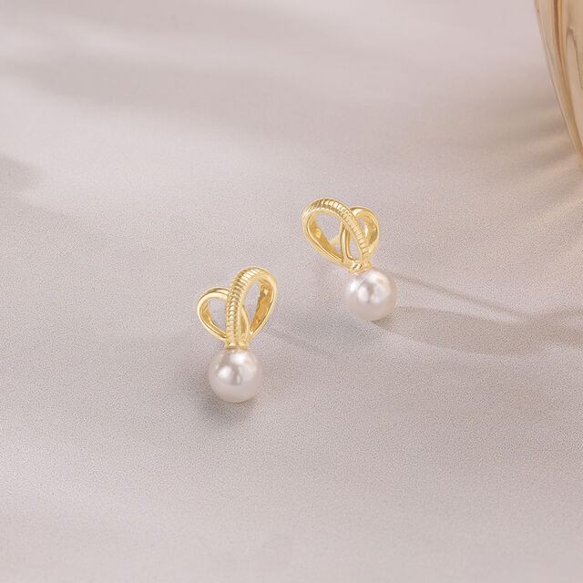 Ribbon Kiss Crystal White Earrings 