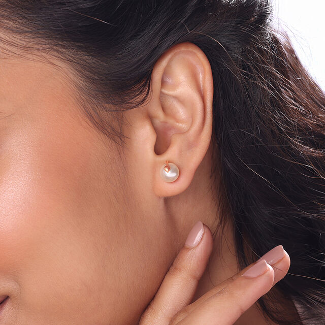 Heartbeat Glow Gold Earrings 2