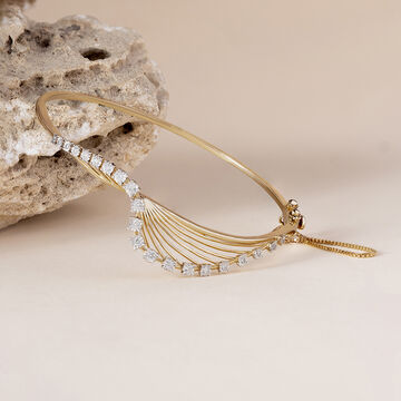 Elegant Precision Gold & Diamond Bangle